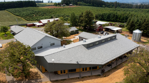 Building with Malarkey Roofing Products Silverwood Legacy Shingles in Carlton, OR